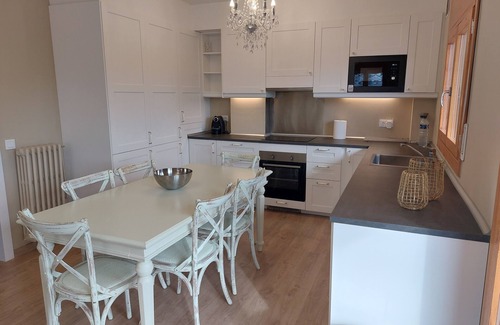 Llivia Apartment | Beautiful apartment in Llivia with WiFi and pool
