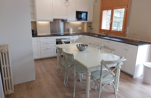 Llivia Apartment | Beautiful apartment in Llivia with WiFi and pool
