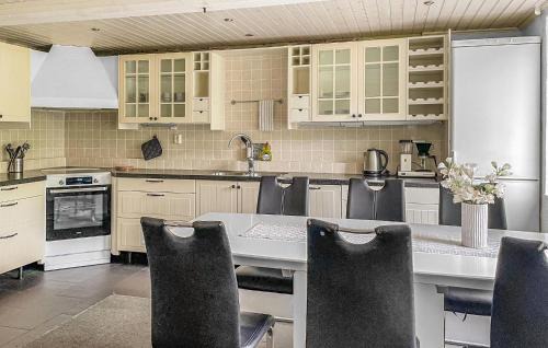 Ludvigsborg Apartment | Beautiful Apartment In Höör