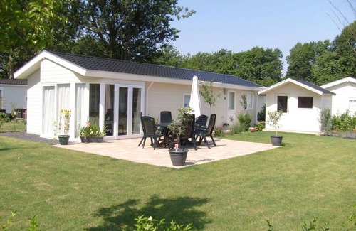Schaarsbergen House | Beautiful apartment in villa for 2 people with pool, WIFI, TV, terrace and parking