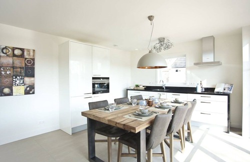 Belfeld House | Beautiful apartment in villa for 6 people with WIFI, pool, TV, terrace and parking