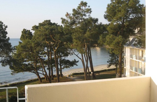La Trinite-sur-Mer Apartment | Beautiful apartment in residence with private park on the sea located in CARNAC PLAGE