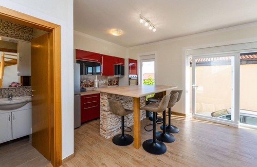 Rtina Apartment | Beautiful apartment in Rtina with WiFi