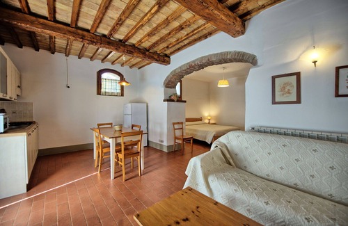 Montebonello Villa | Beautiful apartment in villa with A/C, pool, WIFI, TV, patio, pets allowed, panoramic view, parking