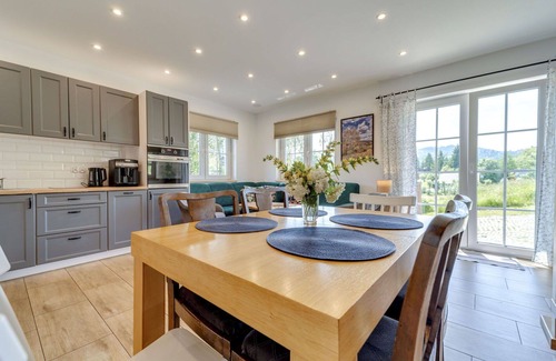 Wisla House | Beautiful apartment in villa for 8 guests with WIFI, TV, terrace and parking