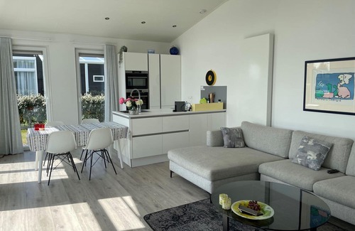 Wemeldinge House | Beautiful apartment in villa for 4 people with A/C, WIFI, TV, terrace and parking