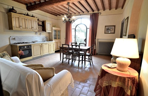 Vicchio House | Beautiful apartment with pool in the Florentine countryside!
