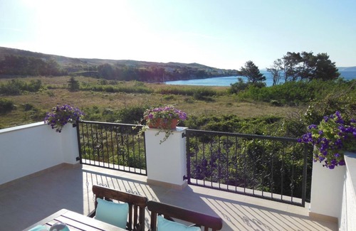 Vlasici Apartment | Beautiful apartment with sea view!