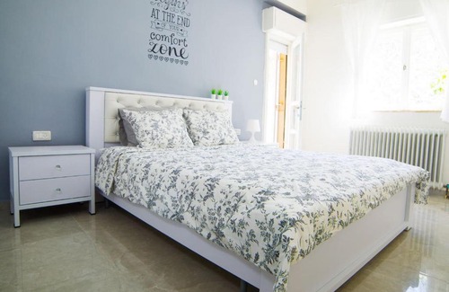 Rehavia Apartment | Beautiful Apt. In Prime Location-Rehavia / Netflix