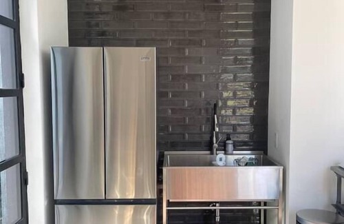 West University House | Beautiful artist's suite w/full bath, kitchenette