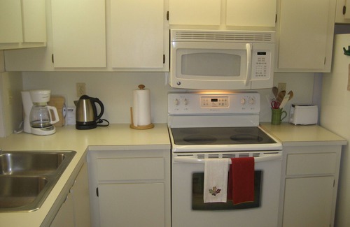 St. Petersburg Condo | Beautiful Bahia Pointe Waterfront Villa now available Jan 4 to Feb 1st 2025nn