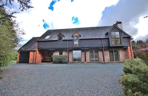 Snead House | Beautiful Barn Conversion in Idyllic Shropshire