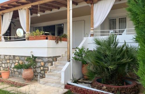 Gerakini Villa | Beautiful beach house
