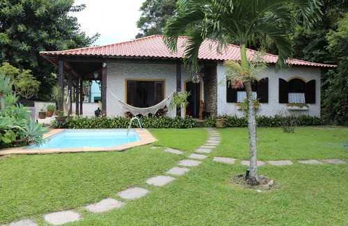 Mangaratiba House | Beautiful beachfront house with pool and barbecue area