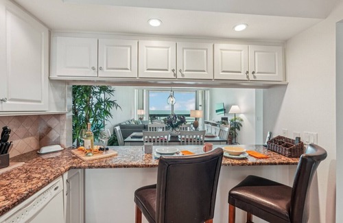 Longboat Key Condo | Beautiful beachfront condo on Longboat Key, FL!