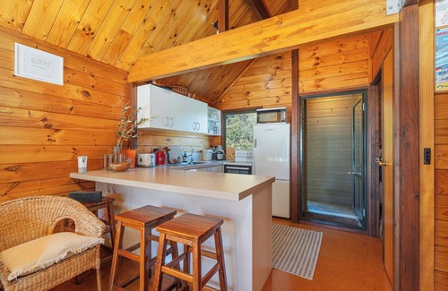 Onemana House | Beautiful Beachfront – Absolute Oceanfront 5BR Timber Home with Stunning Views