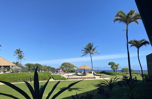 Hanamaulu Condo | Beautiful Beachfront Resort, Resort and Oceanview Unit, 4 pools, 2 Jacuzzis,