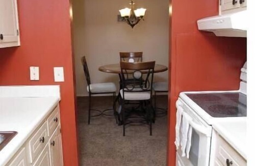 Fort Wayne Condo | Beautiful Bedroom Safe Quiet Condo