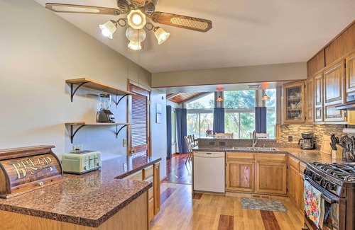 Omaha House | Beautiful Bellevue Home w/ Deck + Gas Grill!