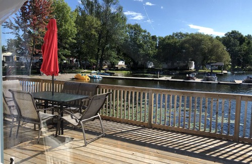 Lavigne Cottage | Beautiful Blue Jay Lake front Cottage