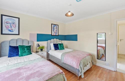 Littleover House | Beautiful Boutique Derbyshire Abode - Games room