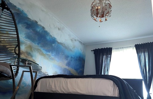 Barrie Condo | Beautiful boutique style home.