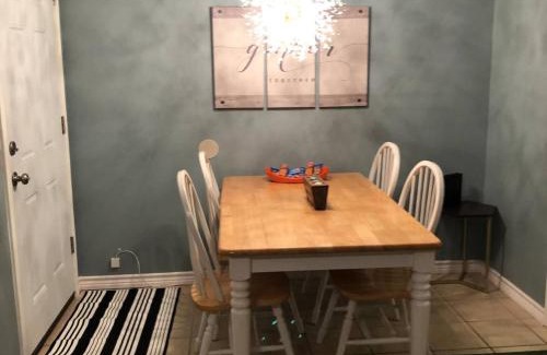 Southwood Valley Apartment | Beautiful & Brilliant Bnb Apartment! B Kitchen