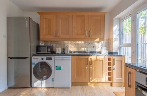 London Borough of Bromley House | Beautiful Bromley perfect for contractors and families