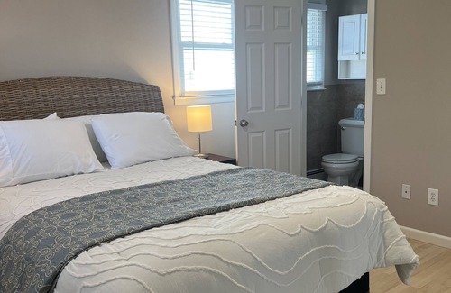 Redding Ridge House | Beautiful Bungalow ranch in the heart of quiet, safe, fun Black Rock!