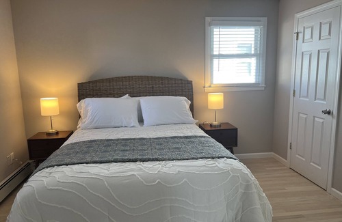 Redding Ridge House | Beautiful Bungalow ranch in the heart of quiet, safe, fun Black Rock!