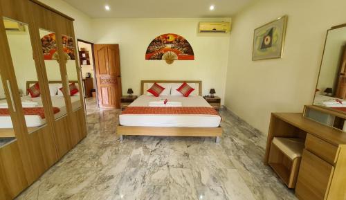 Cha-am House | Beautiful bungalow with shared outdoor pool