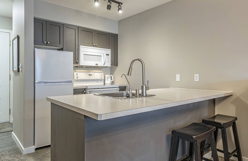 Silver Star Mountain Condo | Beautiful Desirable Top Floor Updated Ski In/out Condo