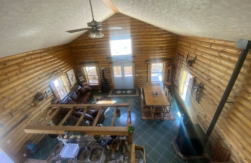 Lander Cabin | Beautiful Cabin! Fireplace, Deck, Pooltable!