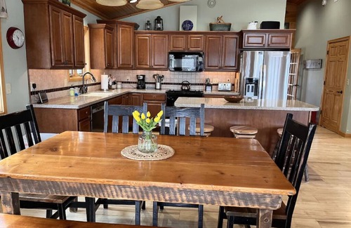 Ely Apartment | Beautiful Cabin for a Getaway to the Boundary Waters Canoe Area.