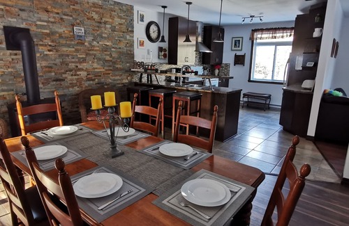 Chertsey Ski Chalet | Beautiful cabin in the woods lake access, Chertsey, 10 ppl, 4 bdrs, 2 baths, SPA