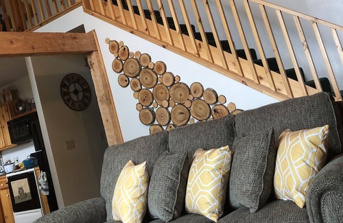 Grassy Creek Cabin | beautiful cabin in the mountains