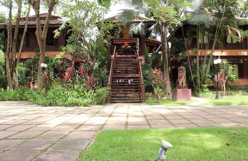 Siem Reap Villa | Beautiful Cambodian Villa with pool