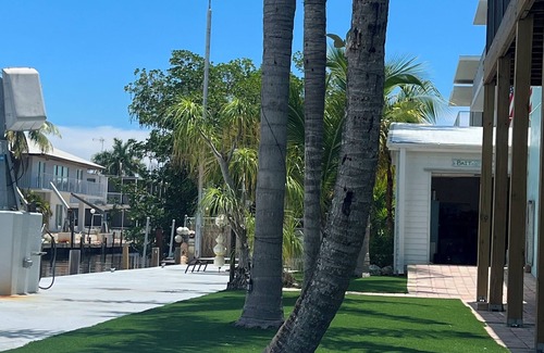 Key Largo House | Beautiful canal-front home with private pool!