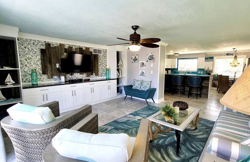 Long Key House | Beautiful Canalfront Home in Layton with Dockage