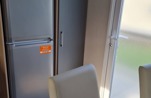 Dunbar House | Beautiful caravan with patio doors leading to decking 10 mins drive to Dunbar
