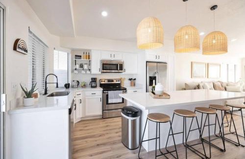 Peoria House | Beautiful CasaCamila Hideaway YourHomeAwayfromHome