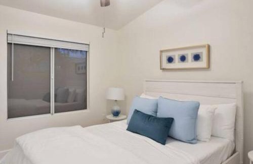 Peoria House | Beautiful CasaCamila Hideaway YourHomeAwayfromHome