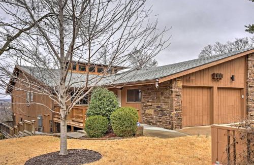 Fayetteville House | Beautiful Central Fayetteville Townhome with Views!