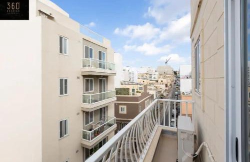 Msida Apartment | Beautiful, central home with all amenities & WIFI by 360 Estates
