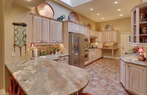 Fayetteville House | Beautiful Central Fayetteville Townhome w/Views!