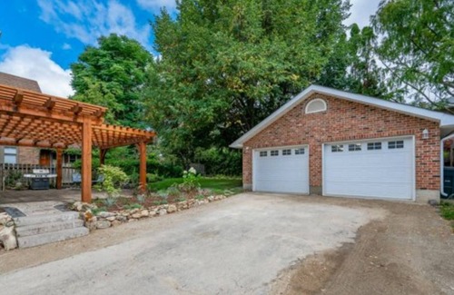 Guelph House | Beautiful century home located in downtown Guelph