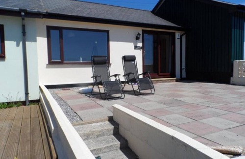 Plymouth Ski Chalet | Beautiful Chalet Amazing Sea Views Driftwood No7 -Pet Friendly