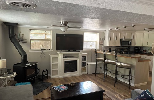 Lake of the Ozarks Ski Chalet | Beautiful chalet with lake access and close to entertainment! Bring the family!