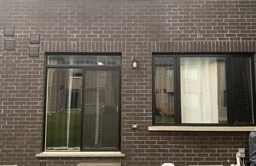 Lindsay House | BEAUTIFUL & CLEAN LINDSAY TOWNHOME (MINS TO SHOPS)