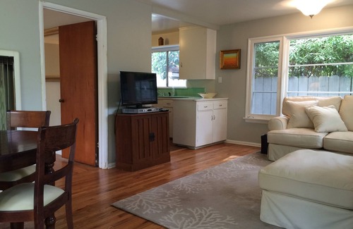 Laguna Beach House | Beautiful Clean Garden Cottage in highly desired Tree Streets of Laguna Beach
